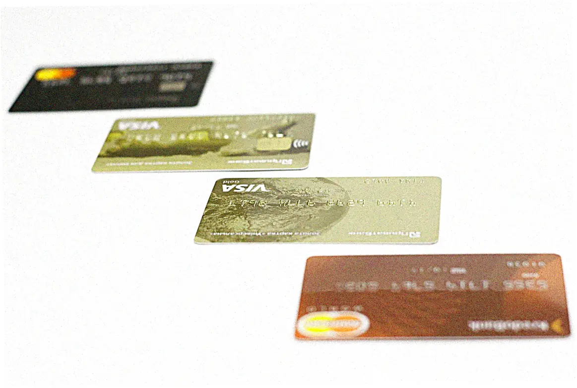 What are the best practices for credit card safety?