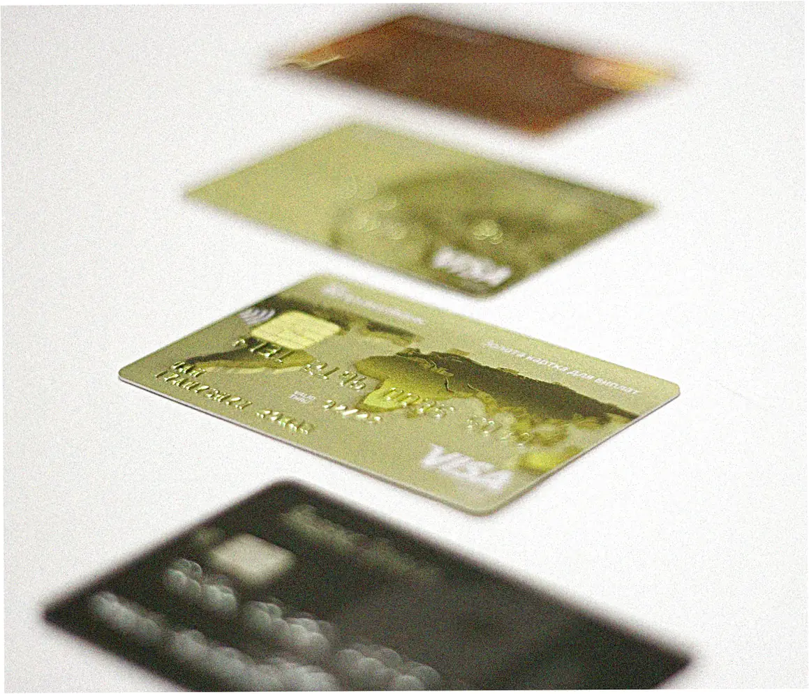 Top cashback credit cards for travel expenses