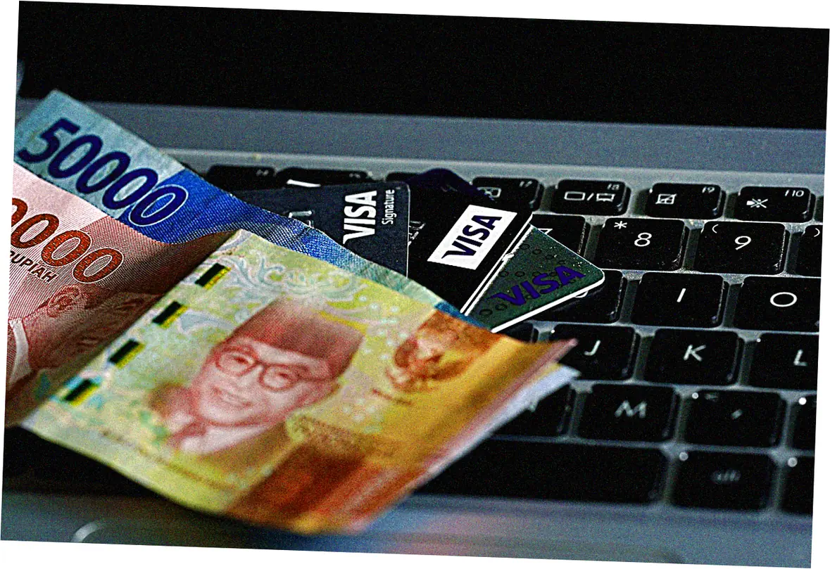 Cashback rewards for gas and transportation costs