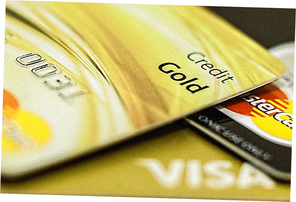 Best no-annual-fee cashback credit cards available