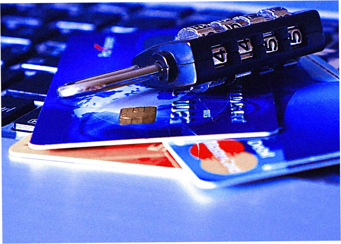 Does CLUB Credit Card offer travel insurance?