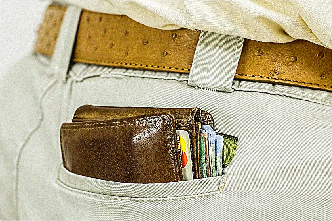How to cancel CLUB Credit Card account?