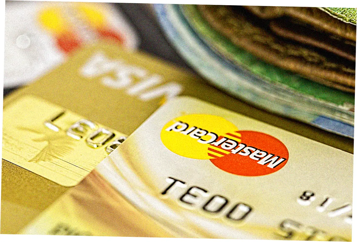 Comparing rewards on student Mastercard offers