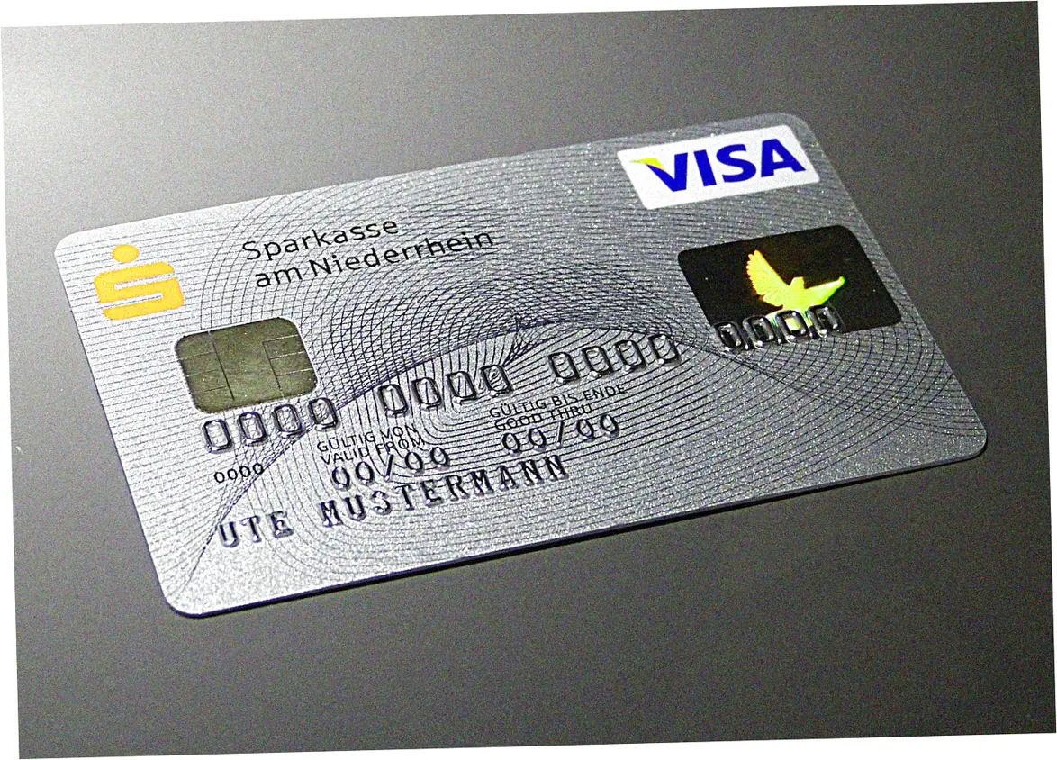 Are stock photos of credit cards legally usable?
