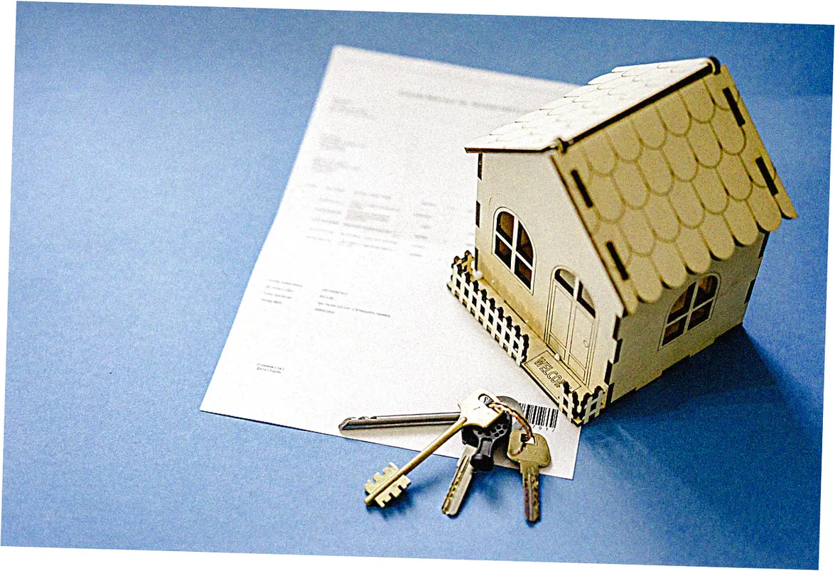 How business credit cards improve real estate cash flow