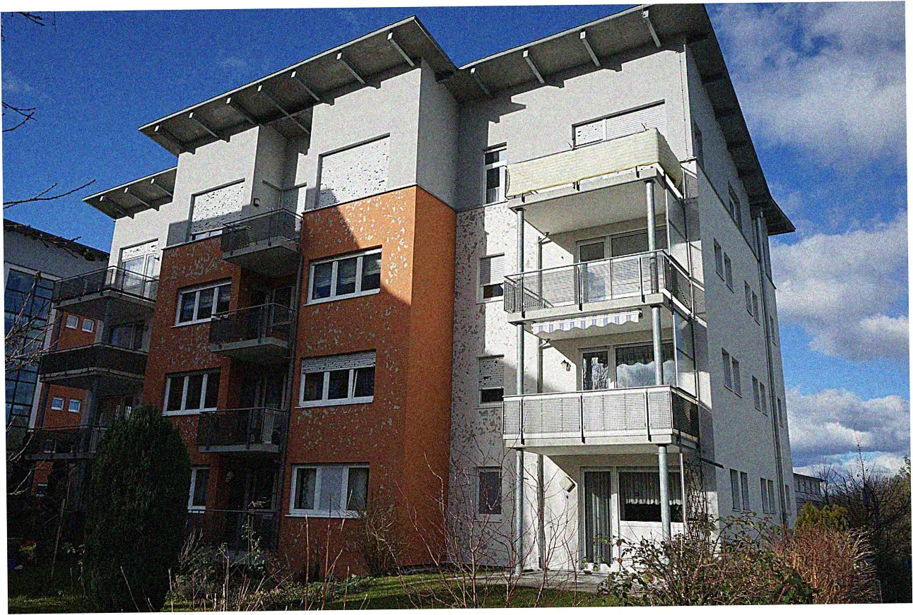 Let's compare Costco's credit card policy with other stores.